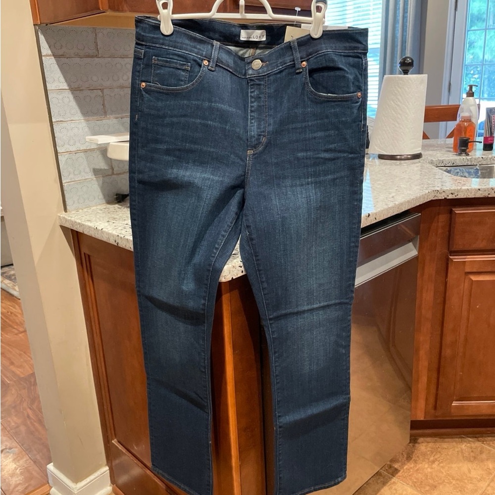 Loft jeans
14 Petite
Modern Straight
New w/ tags